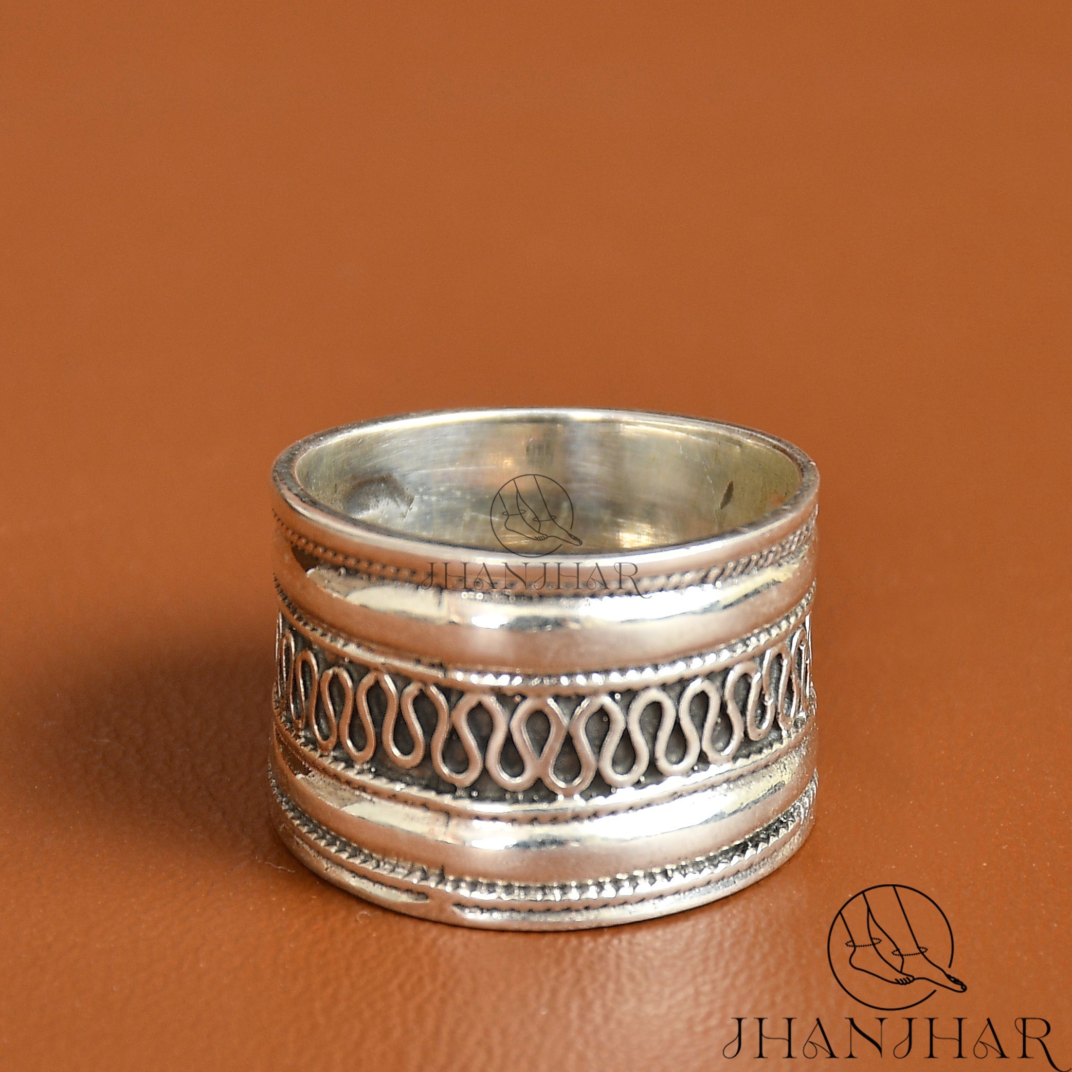 Buy quality 92.5 Silver Thumb Ring For Women in Ahmedabad